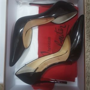 Christian Louboutin 100 Patent Black Pumps